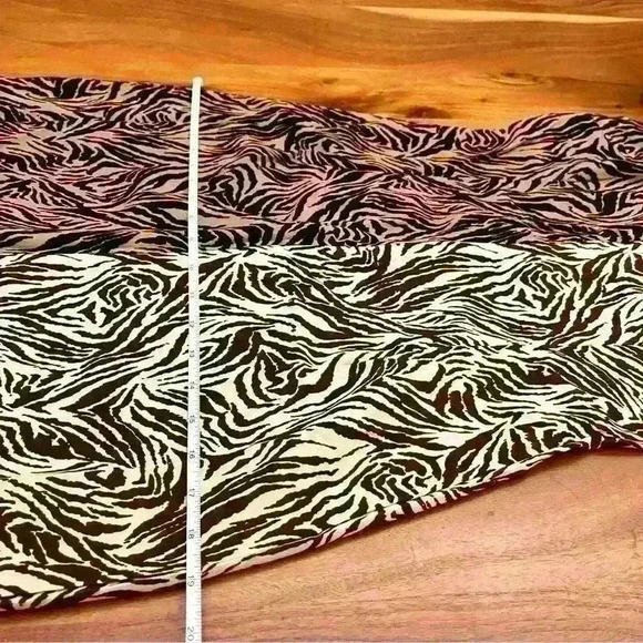 Two  tones Animal prints adjustable spaghetti straps V-neck cami midi-maxi dress - Picture 7 of 11